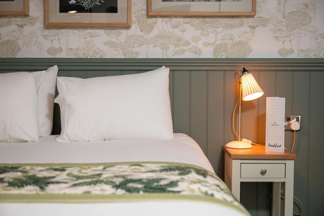 Rockingham Arms By Greene King Inns Wentworth  Extérieur photo