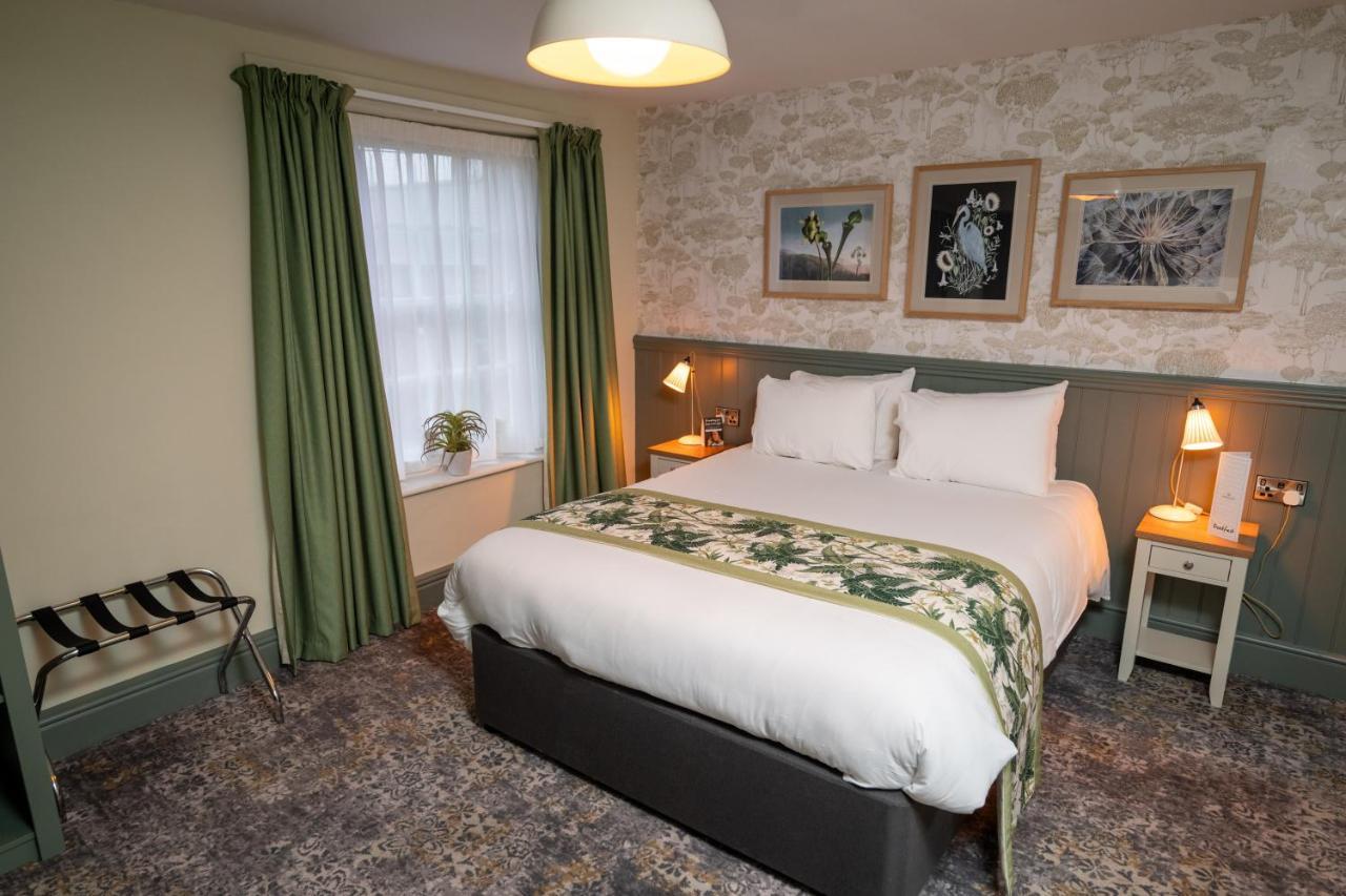 Rockingham Arms By Greene King Inns Wentworth  Extérieur photo