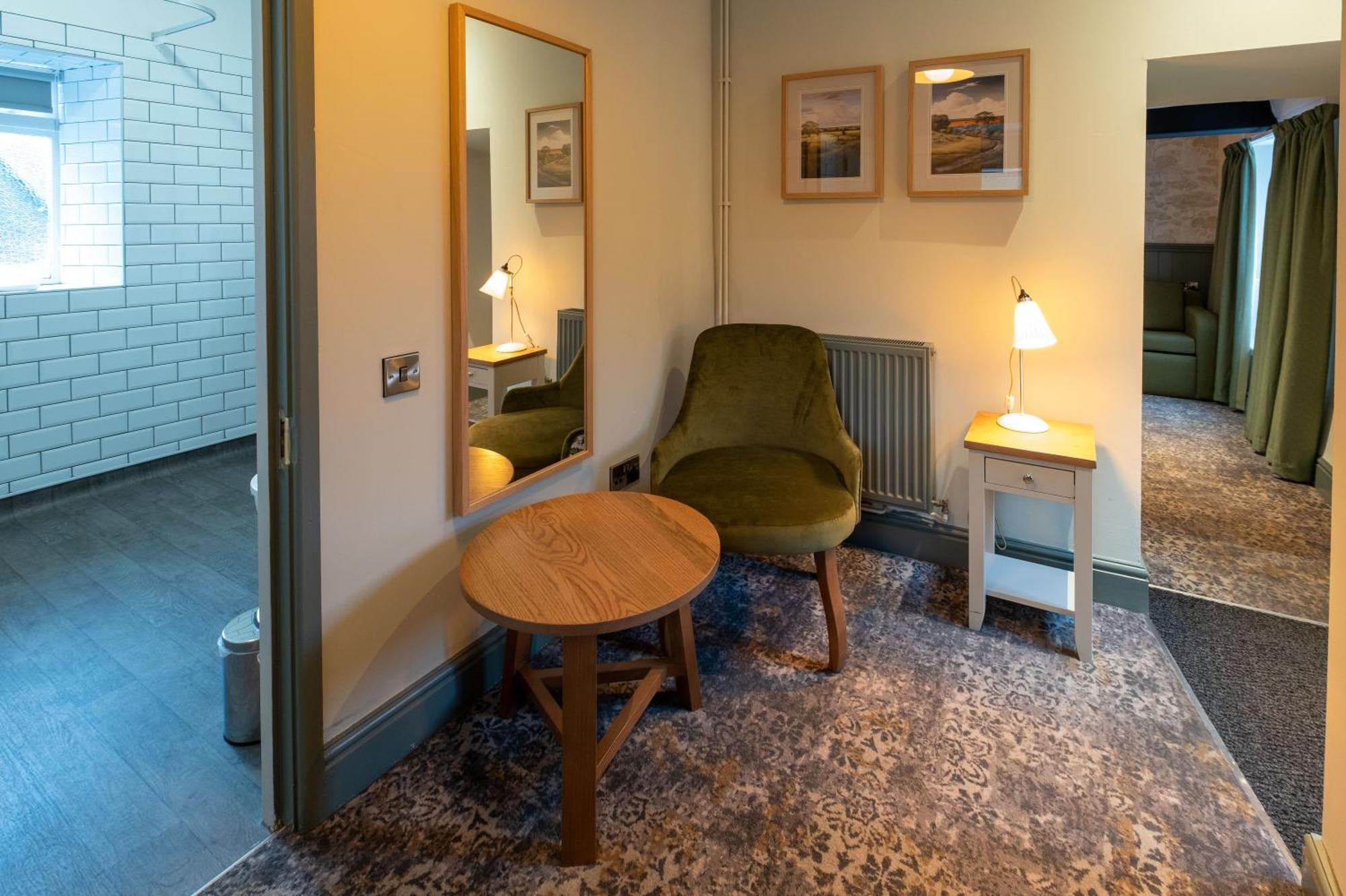 Rockingham Arms By Greene King Inns Wentworth  Extérieur photo