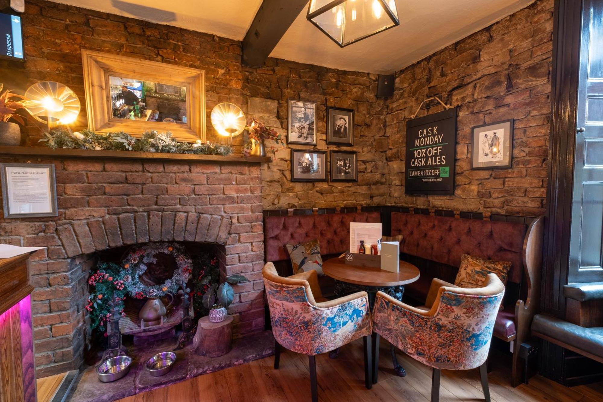Rockingham Arms By Greene King Inns Wentworth  Extérieur photo