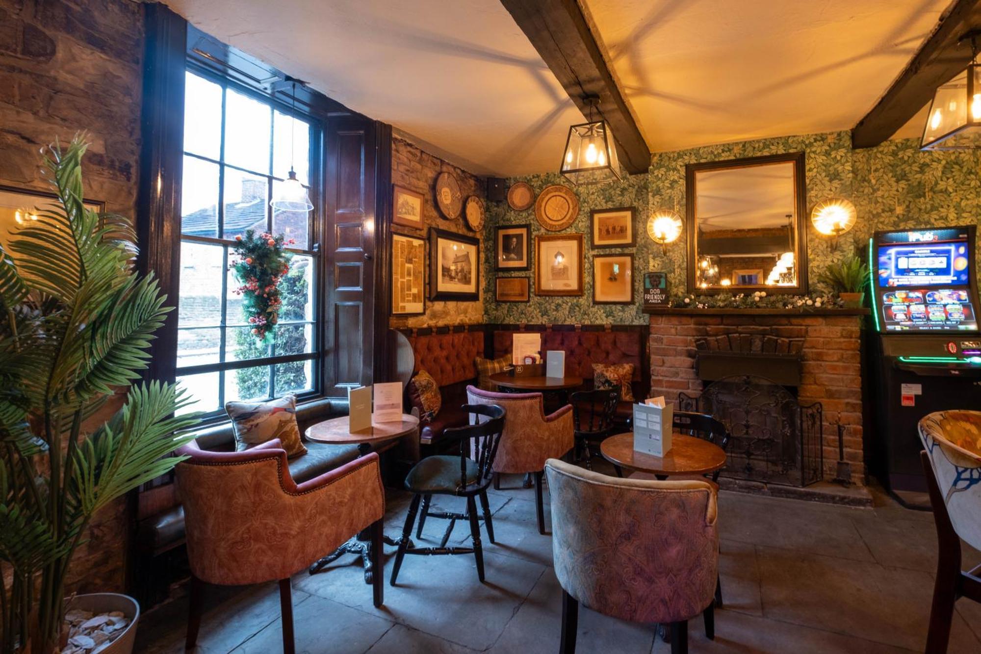 Rockingham Arms By Greene King Inns Wentworth  Extérieur photo