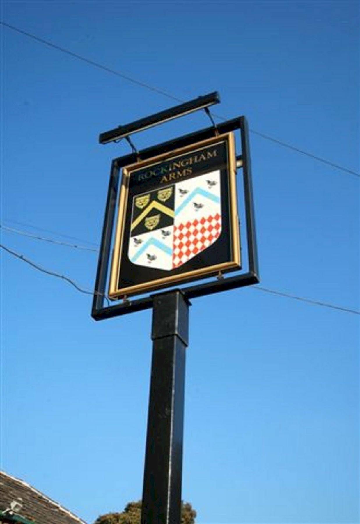 Rockingham Arms By Greene King Inns Wentworth  Extérieur photo
